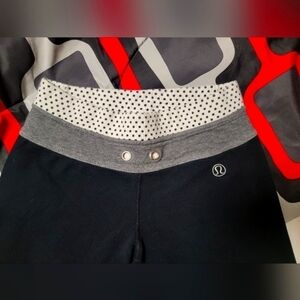 105- Lululemon Flare Capris  Size 4